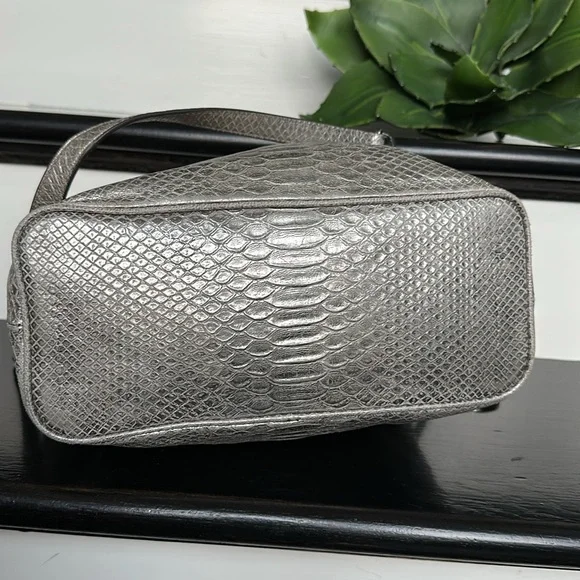 Michael Kors Metallic Silver Shoulder Bag - Picture 8 of 12